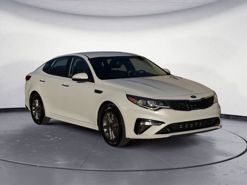 Used 2020 Kia Optima LX image 8