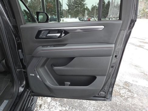 Used 2025 Chevrolet Suburban RST image 57