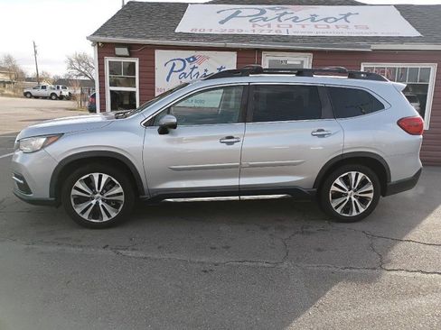 Used 2019 Subaru Ascent Limited image 3