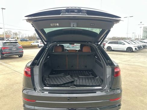 Used 2025 Audi Q8 Prestige AWD/4WD image 25