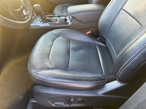 Used 2019 Ford Explorer Limited w/ Class III Trailer Tow Package image 30