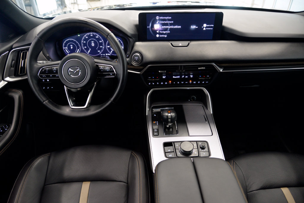Certified 2024 MAZDA CX-90 Plug-In Hybrid w/ Premium Plus AWD/4WD image 17