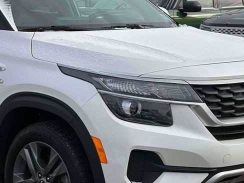 Used 2022 Kia Seltos LX image 7