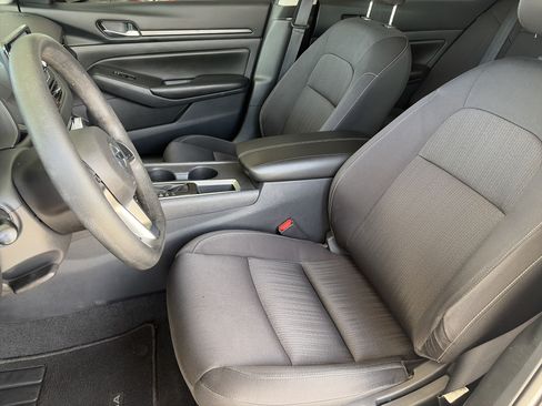 Used 2022 Nissan Altima 2.5 S FWD image 12