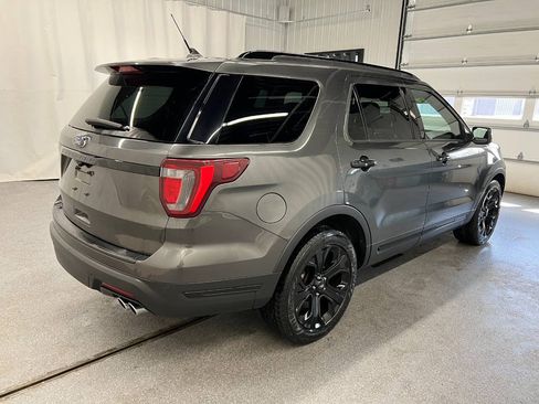 Used 2019 Ford Explorer Sport w/ Equipment Group 401A AWD/4WD image 4