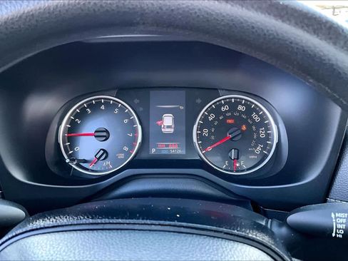 Used 2021 Toyota RAV4 LE image 20