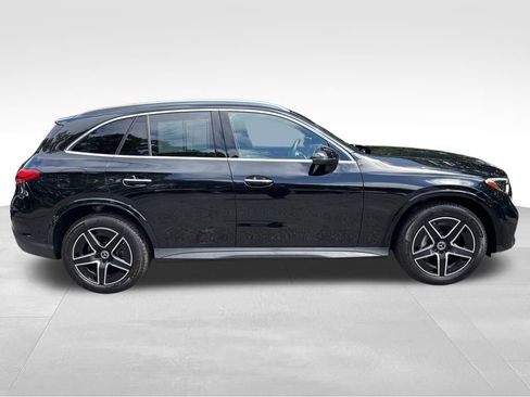 Used 2025 Mercedes-Benz GLC 300 4MATIC image 6