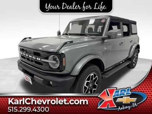 Used 2022 Ford Bronco Outer Banks image 1