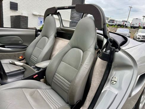 Used 2000 Porsche Boxster S RWD image 19