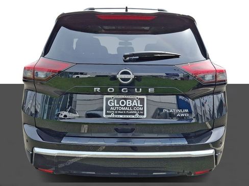 Used 2026 Nissan Rogue Platinum w/ Platinum Premium Package image 6