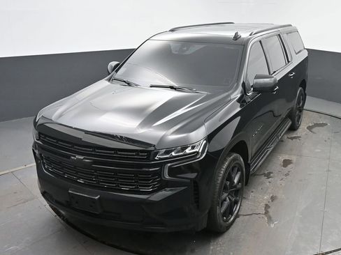 Used 2021 Chevrolet Suburban RST w/ Rear Media and Nav Package image 38