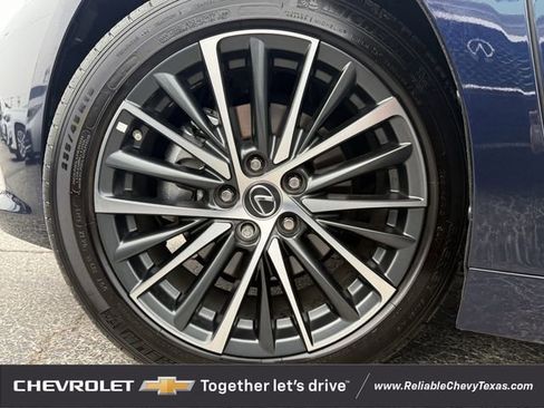 Used 2025 Lexus ES 350 ES 350 w/ Premium Package image 10