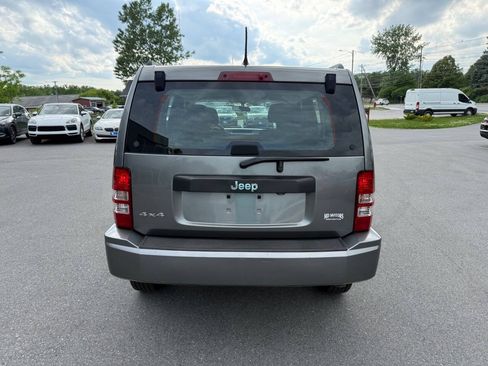 Used 2012 Jeep Liberty Sport AWD/4WD image 5