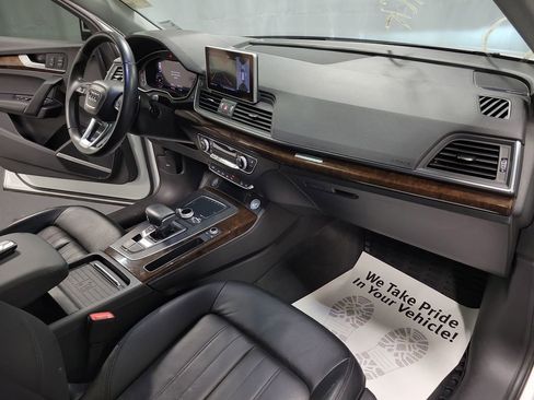 Used 2020 Audi Q5 Prestige w/ Prestige Package image 26