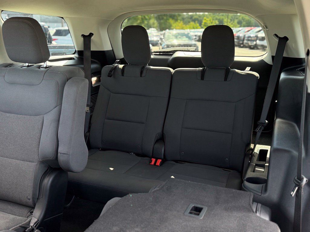Used 2026 Ford Explorer Active AWD/4WD image 18