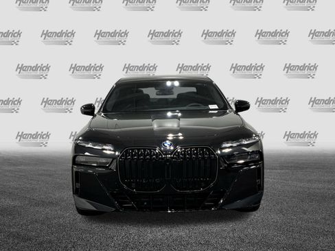New 2026 BMW i7 xDrive60 w/ Executive Package AWD/4WD image 2