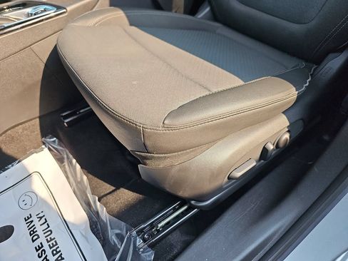 Used 2023 Buick Encore GX Select w/ Experience Buick Package FWD image 28