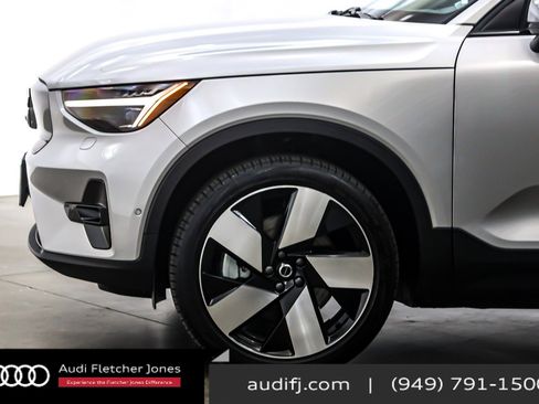 Used 2024 Volvo XC40 Recharge Ultimate image 10