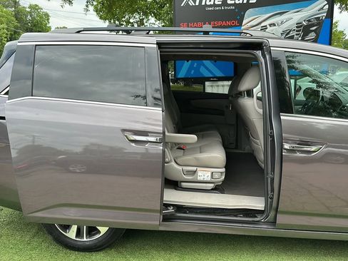 Used 2015 Honda Odyssey Touring image 22