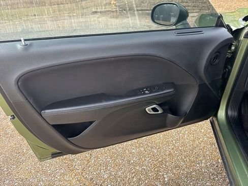 Used 2018 Dodge Challenger SXT RWD image 11