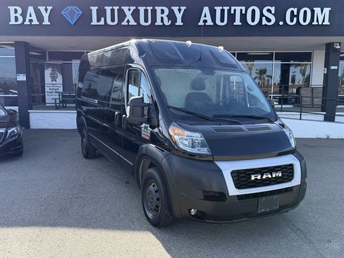 Used 2021 RAM ProMaster 2500 w/ Convenience Group FWD image 1