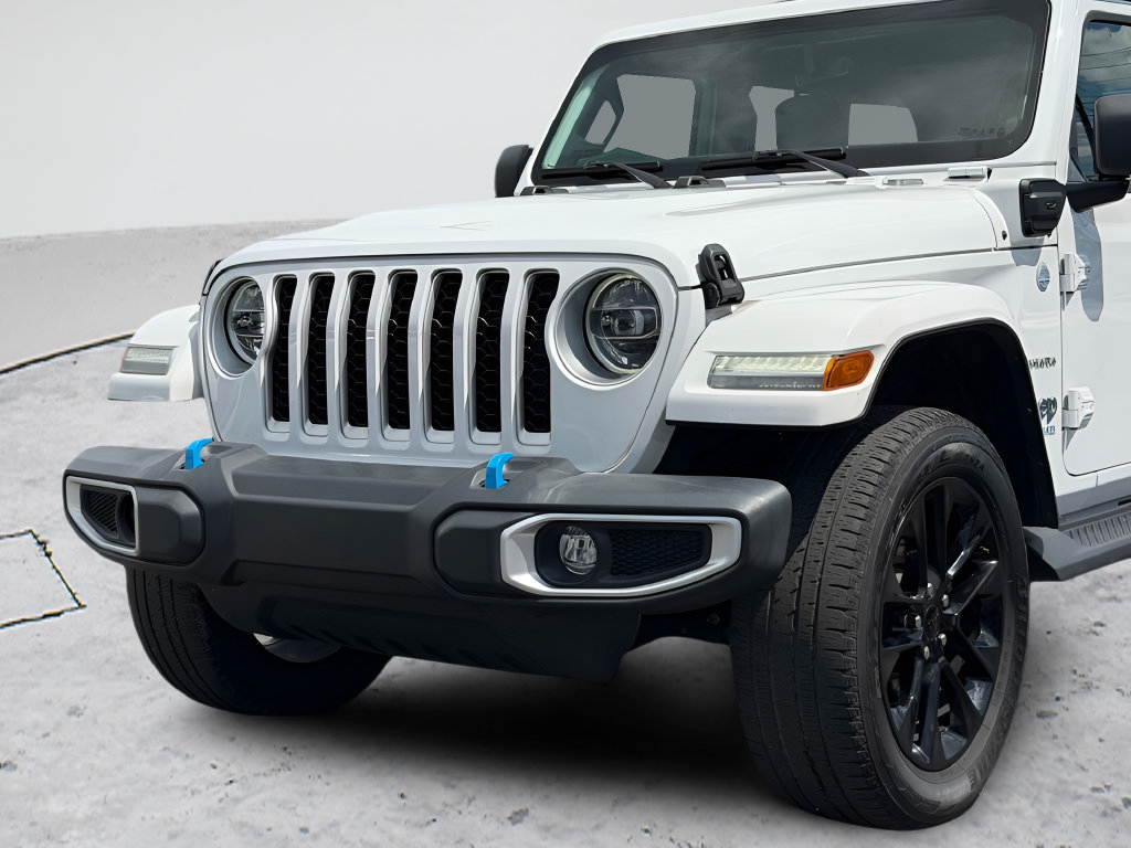 Used 2022 Jeep Wrangler Unlimited Sahara AWD/4WD image 56
