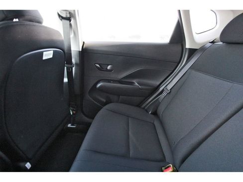 Used 2026 Hyundai Kona SE FWD image 11