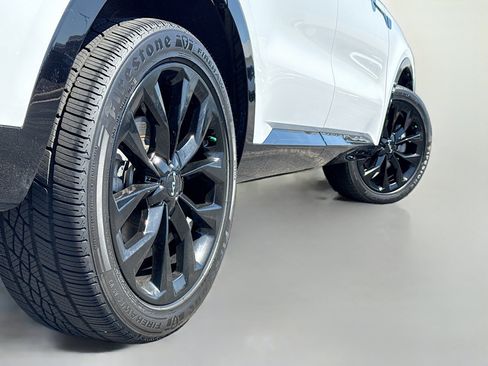 Used 2022 Kia Sorento SX AWD/4WD image 16