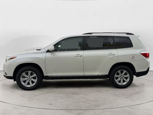 Used 2013 Toyota Highlander SE AWD/4WD image 2