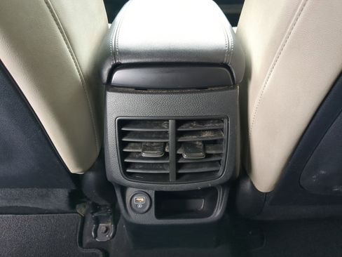 Used 2023 Kia Seltos SX image 29