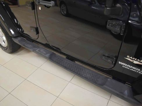 Used 2013 Jeep Wrangler Unlimited Sahara w/ Connectivity Group AWD/4WD image 60