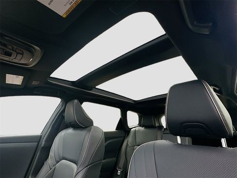 New 2025 Toyota Crown Signia image 22