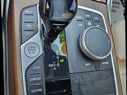 Used 2021 BMW 330i xDrive Sedan w/ Convenience Package image 32