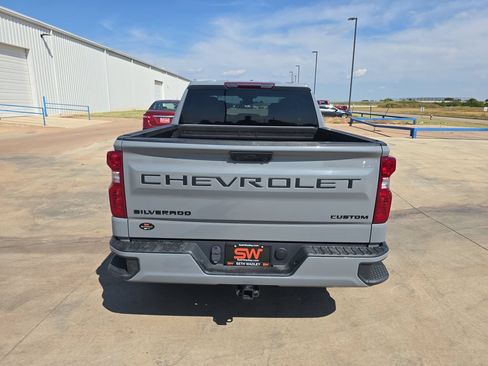 Used 2024 Chevrolet Silverado 1500 Custom w/ Turbomax Blackout Package AWD/4WD image 12
