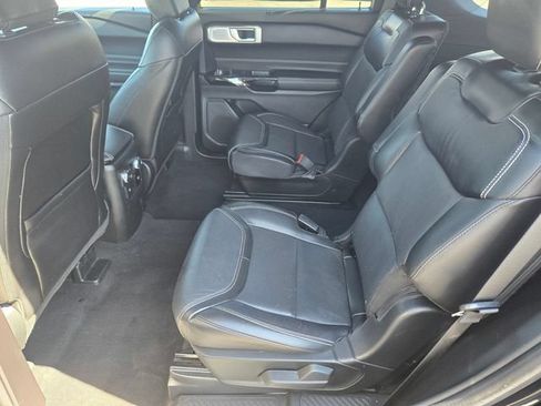 Used 2022 Ford Explorer ST w/ Equipment Group 401A AWD/4WD image 11