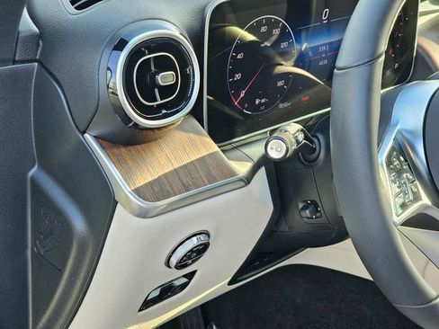 Certified 2026 Mercedes-Benz GLC 300 4MATIC image 17