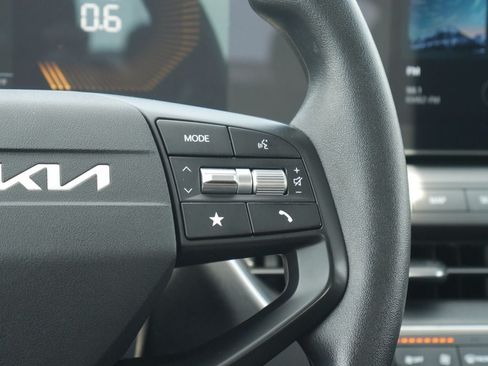 Used 2025 Kia K4 FWD image 10