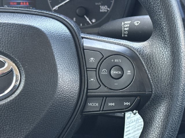 Used 2025 Toyota Corolla LE FWD image 15