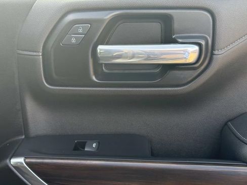 Used 2022 GMC Sierra 1500 SLT RWD image 18
