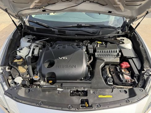 Used 2016 Nissan Maxima Platinum FWD image 36