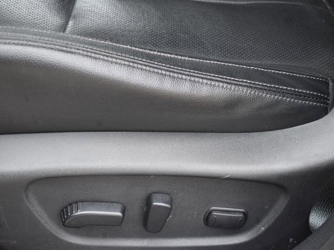 Used 2019 Nissan Rogue SL w/ Premium Package image 23