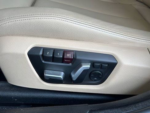 Used 2017 BMW 330i Gran Turismo xDrive AWD/4WD image 11