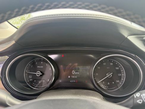 Used 2023 Buick Encore GX Essence FWD image 34