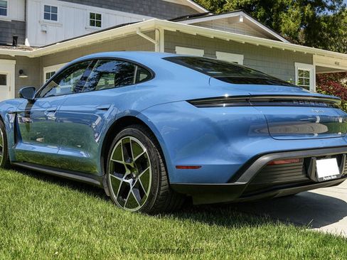 Used 2025 Porsche Taycan RWD image 6