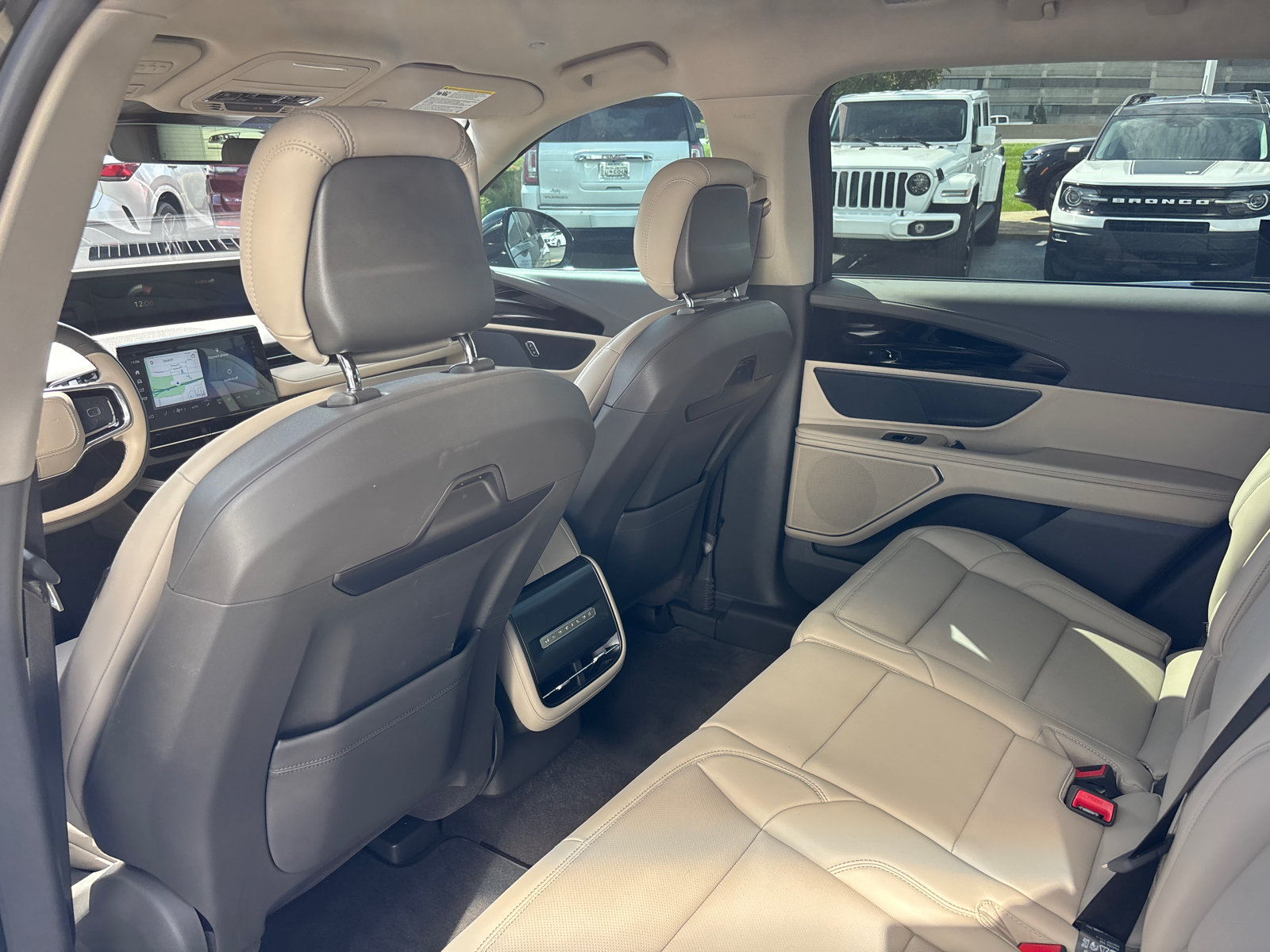Certified 2025 Lincoln Nautilus Premier AWD/4WD image 26
