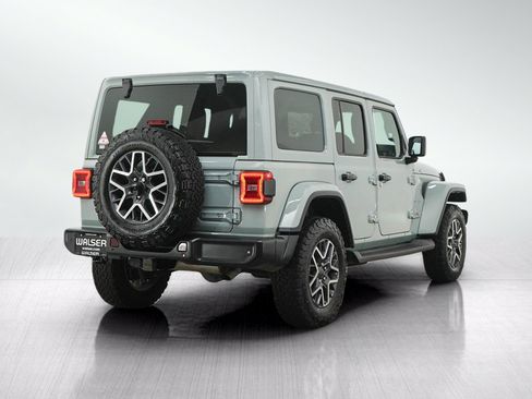 Used 2024 Jeep Wrangler Unlimited Sahara w/ Safety Group AWD/4WD image 5