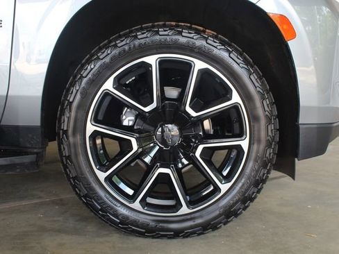 Used 2023 Chevrolet Tahoe RST w/ Luxury Package AWD/4WD image 31