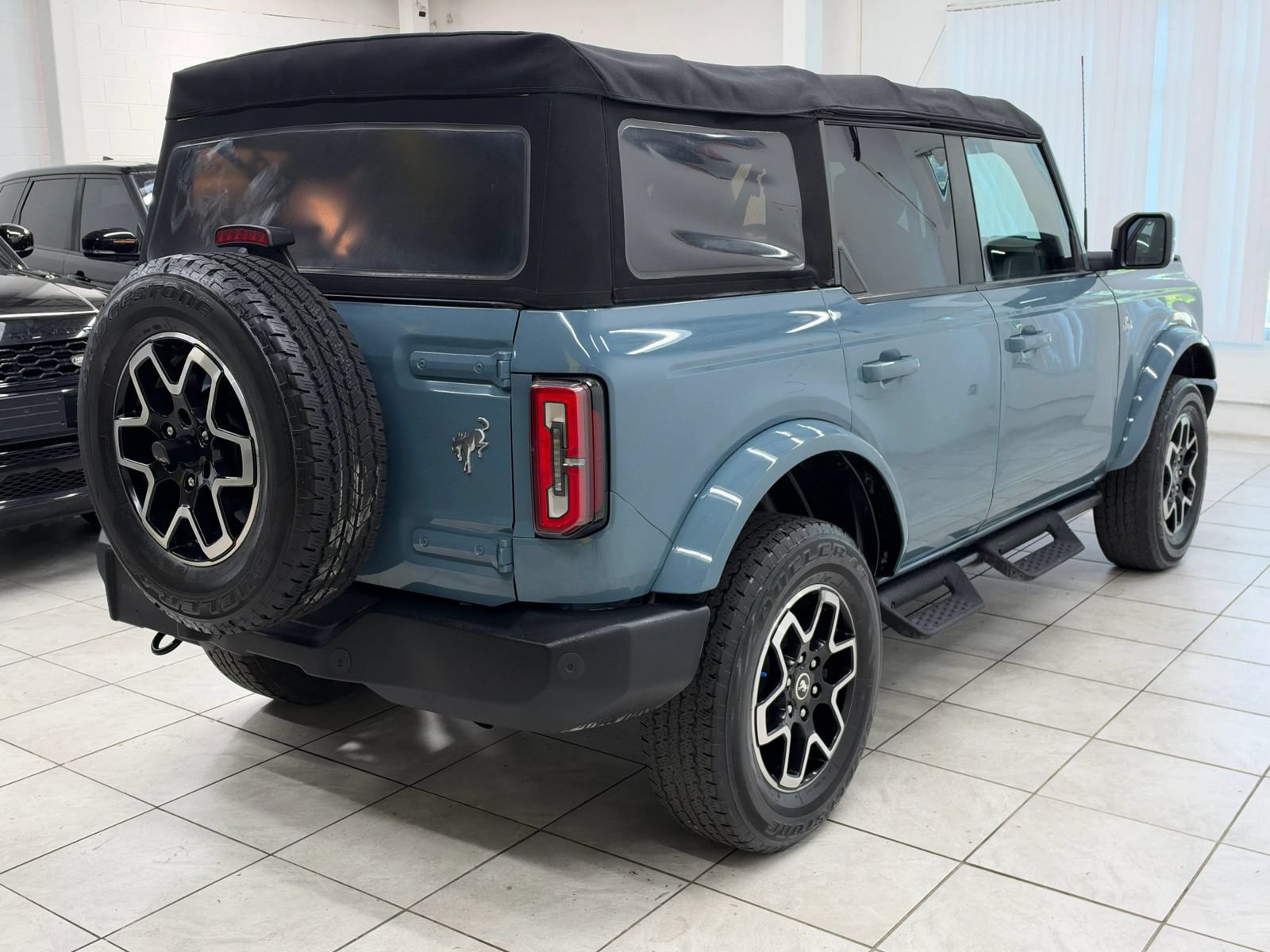 Used 2022 Ford Bronco Outer Banks AWD/4WD image 9