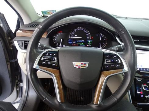 Used 2018 Cadillac XTS Luxury w/ Driver Awareness Package image 4