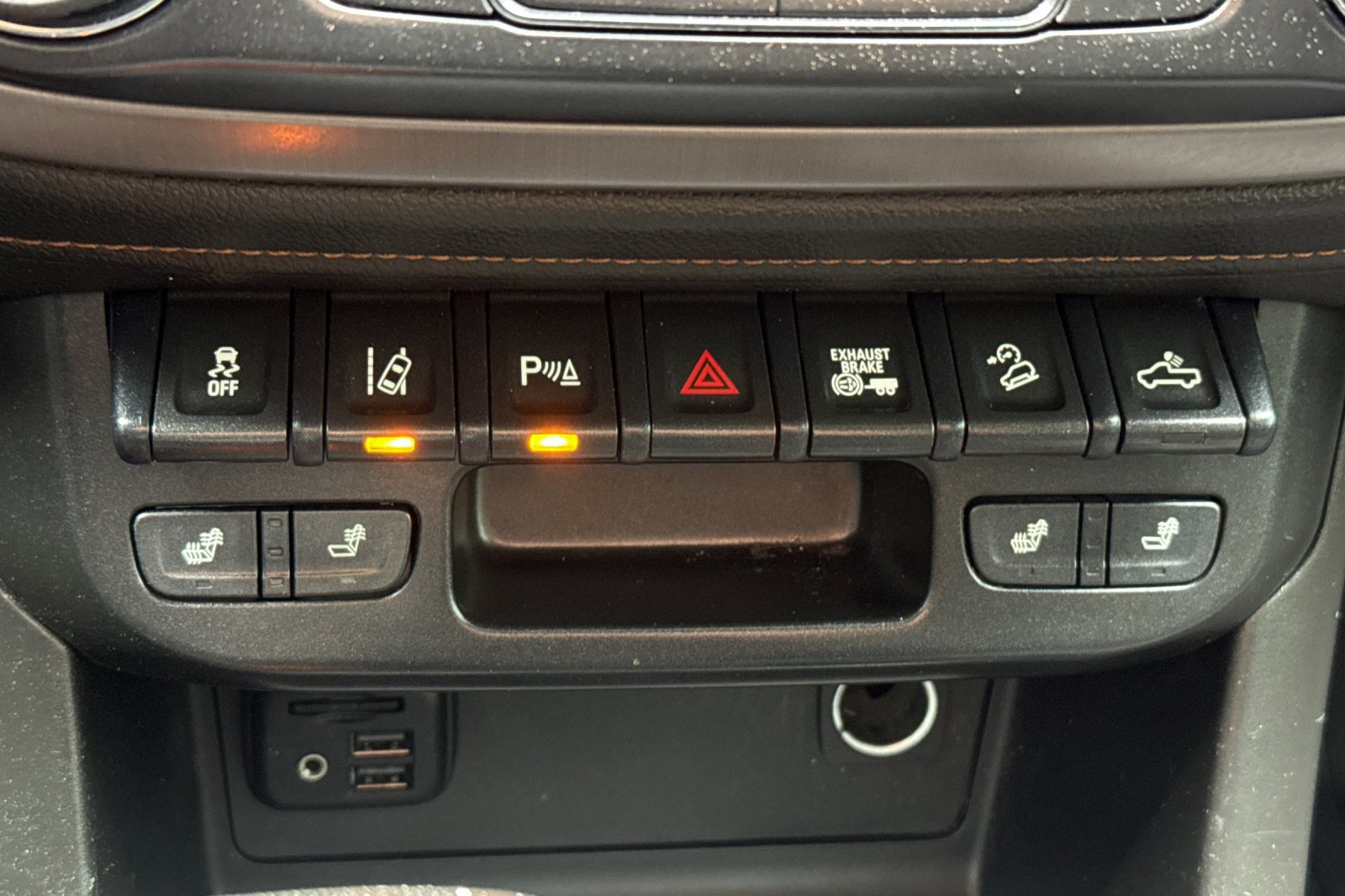 Used 2021 GMC Canyon AT4 w/ Driver Alert Package AWD/4WD image 29